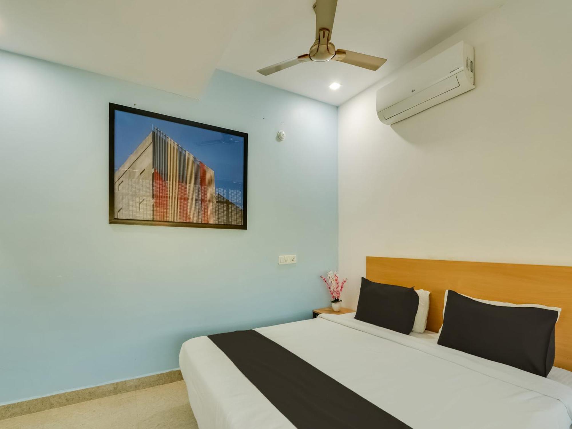 Super Townhouse Qualia Prime Hotel Near Nexus Mall Hyderabad Exterior photo