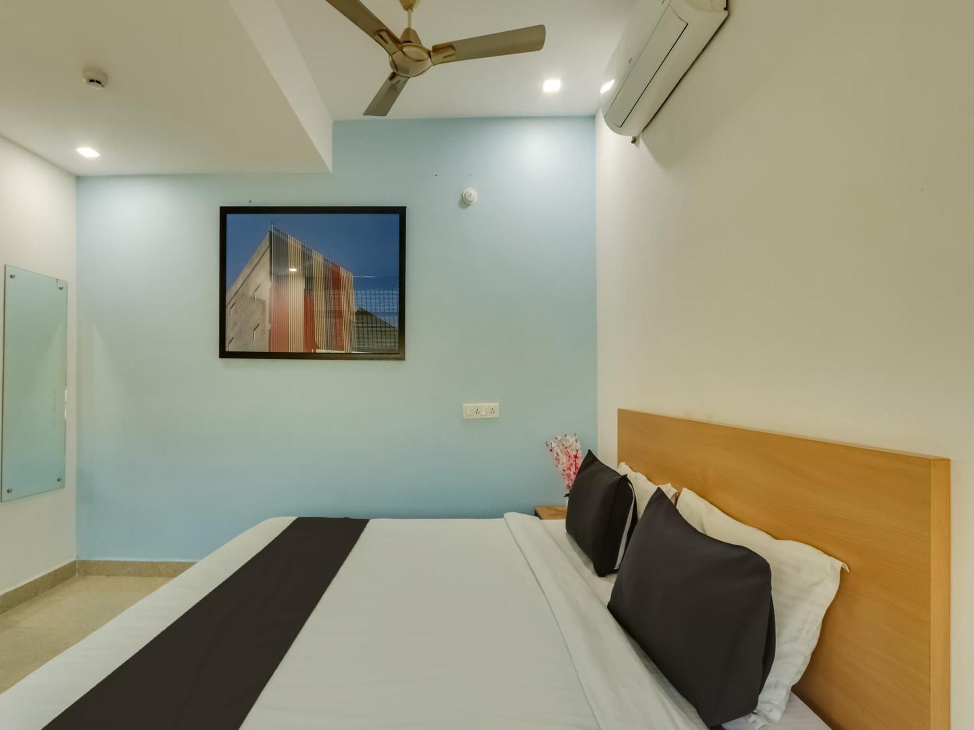 Super Townhouse Qualia Prime Hotel Near Nexus Mall Hyderabad Exterior photo