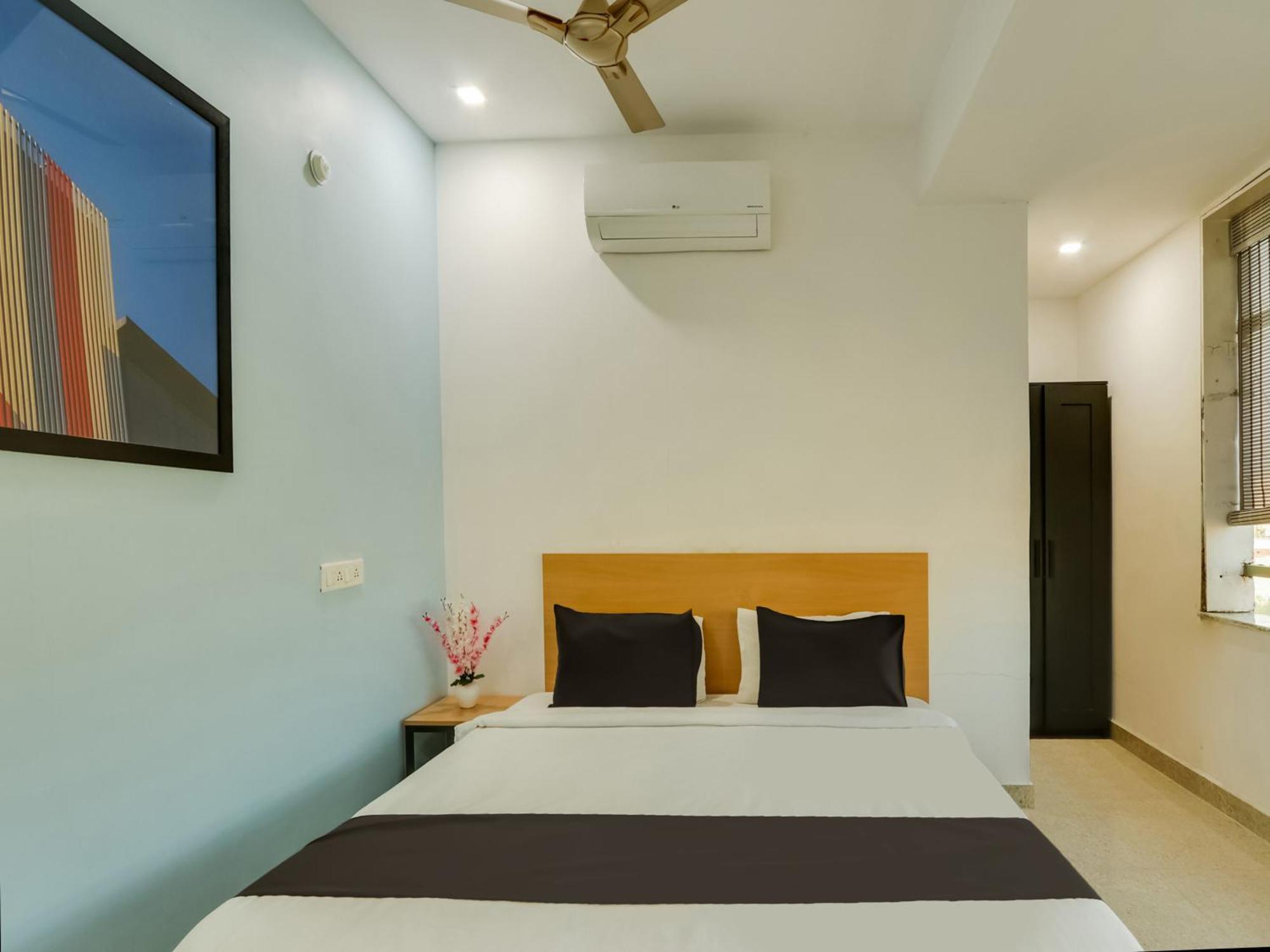 Super Townhouse Qualia Prime Hotel Near Nexus Mall Hyderabad Exterior photo