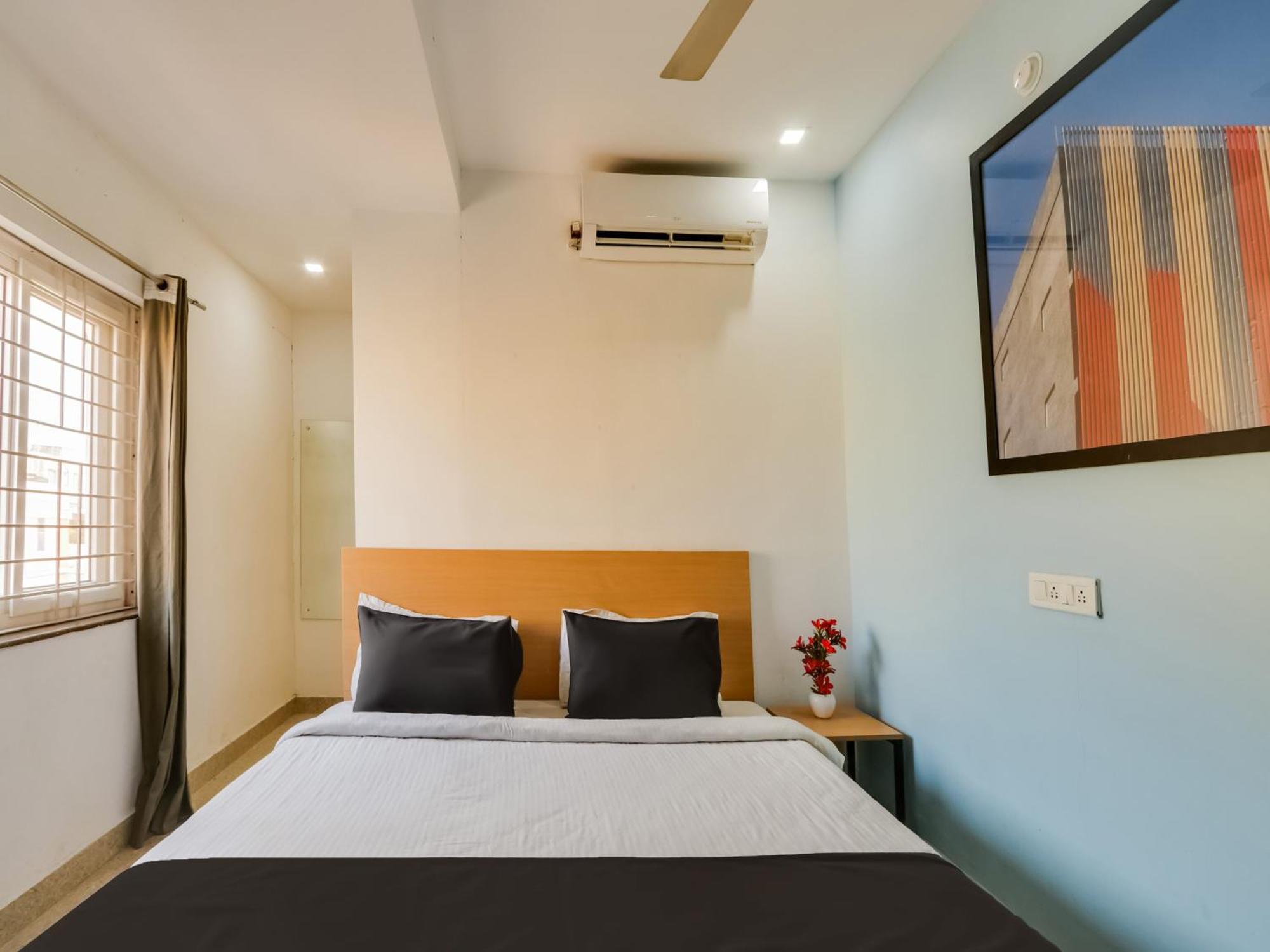 Super Townhouse Qualia Prime Hotel Near Nexus Mall Hyderabad Exterior photo
