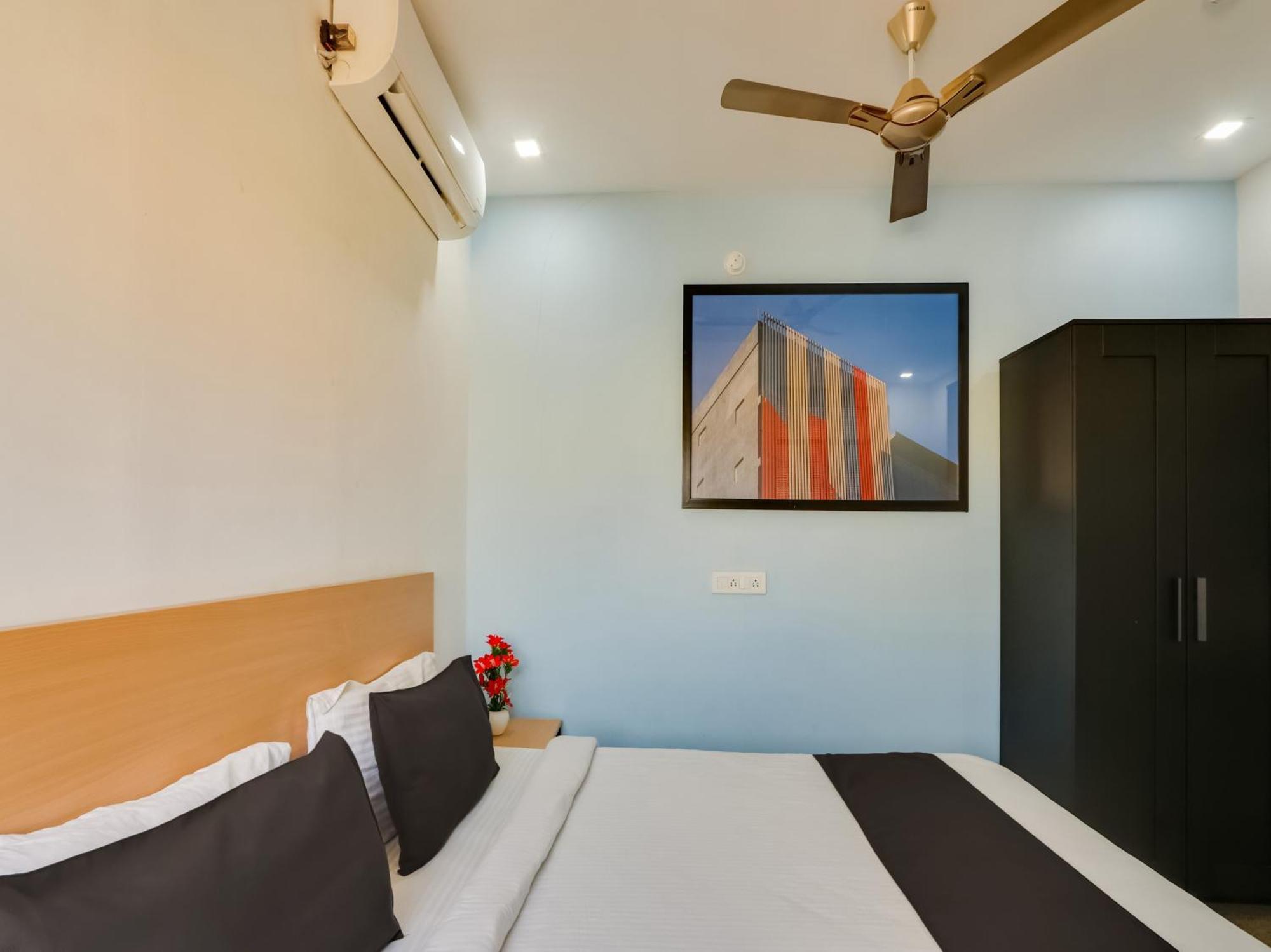 Super Townhouse Qualia Prime Hotel Near Nexus Mall Hyderabad Exterior photo